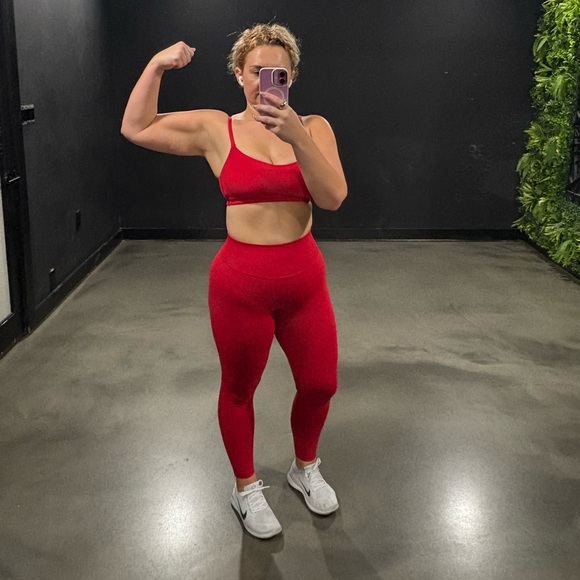 Meet your Posher, Ashley - Picture 4 of 4